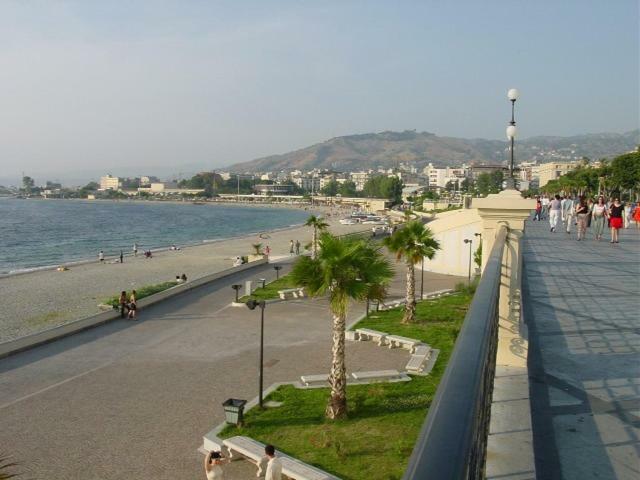 אפרטהוטל זמברונה Residenza Marinella מראה חיצוני תמונה