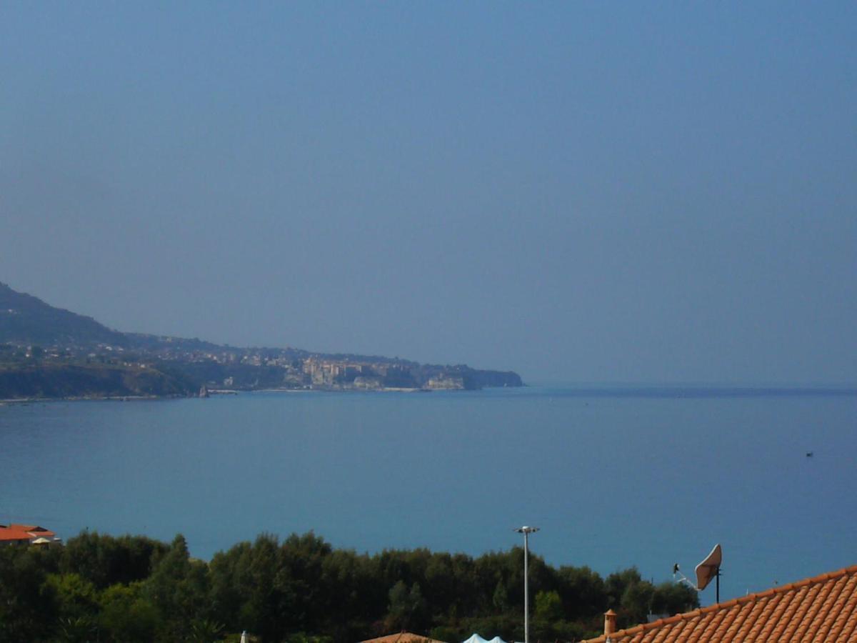 אפרטהוטל זמברונה Residenza Marinella מראה חיצוני תמונה